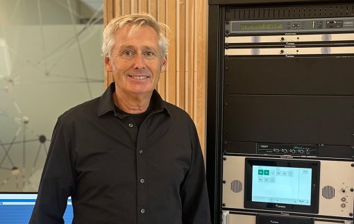 https://www.jotron.com/news-insights/jotron-supply-ricochet-recording-system-australias-onesky/_/image/0baef1c9-5fa9-4ae1-9770-1bbd8d0cd0e2:d3848e929f3e24d657abd20dc9e94938541a46f1/block-510-323/Christian%20Pindsle%20Jotron%20ATC.jpg