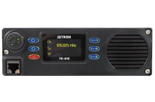 TR-810 VE Transceiver Vehicle version front panel.
